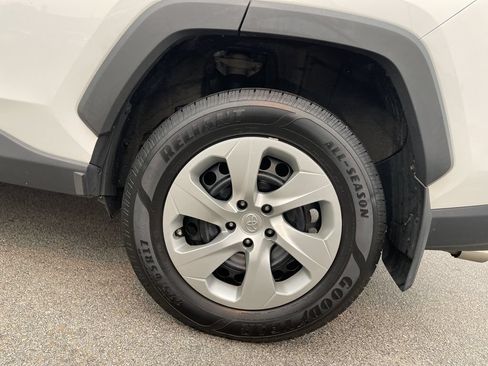 Certified 2020 Toyota RAV4 LE w/ All Weather Liner Package AWD/4WD image 10