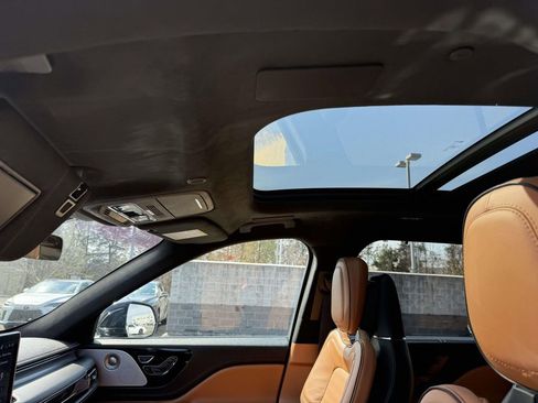 Used 2023 Lincoln Aviator Black Label w/ Dynamic Handling Package image 23