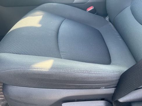 Used 2019 Toyota RAV4 LE image 11