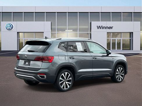 Used 2024 Volkswagen Taos SE FWD image 5