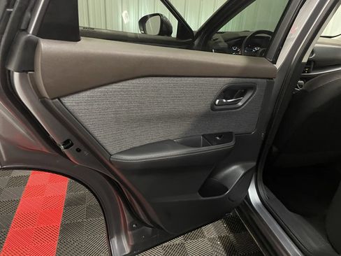 Used 2023 Nissan Rogue SV FWD image 37
