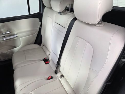 New 2026 Mercedes-Benz GLB 250 image 13