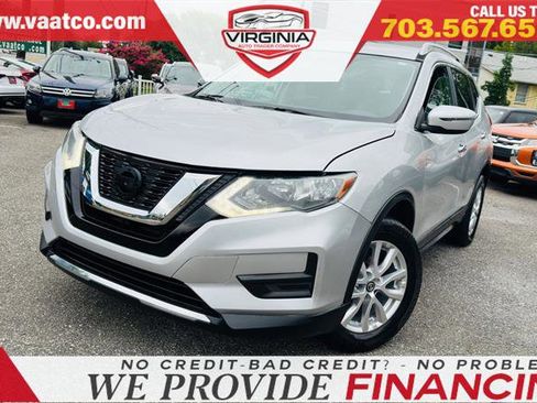 Used 2017 Nissan Rogue SV image 1