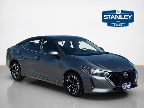 Used 2024 Nissan Sentra SV image 1