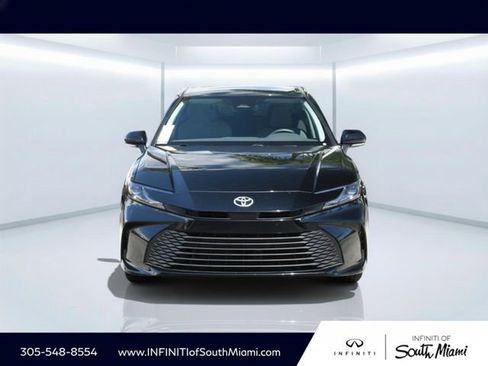 Used 2025 Toyota Camry LE w/ Convenience Package image 2