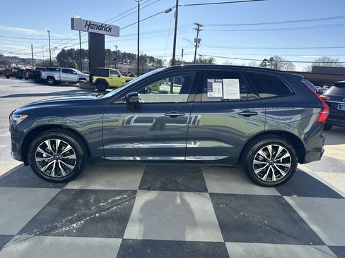 Used 2025 Volvo XC60 B5 Plus image 7