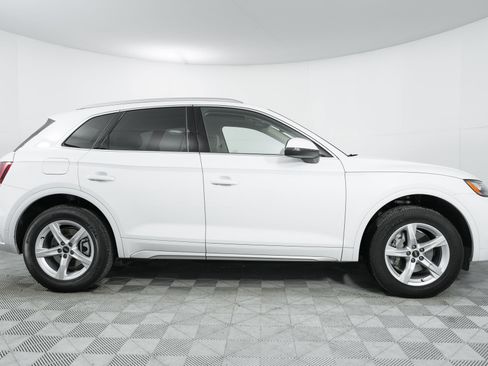 Certified 2023 Audi Q5 2.0T Premium w/ Convenience Package image 8