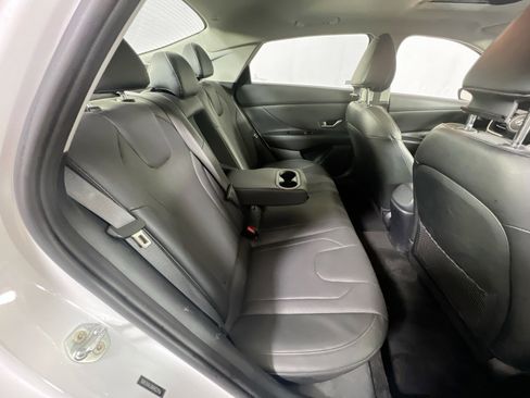 Used 2021 Hyundai Elantra Limited image 28