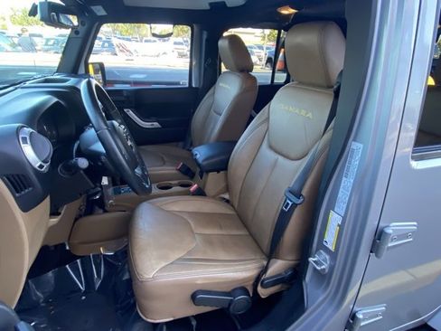 Used 2015 Jeep Wrangler Unlimited Sahara w/ Connectivity Group image 13