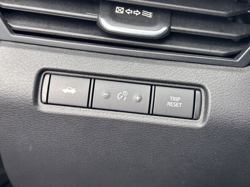 Used 2024 Nissan Altima 2.5 SV image 30