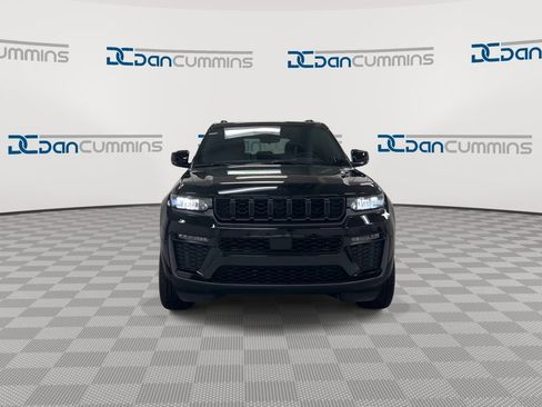 New 2026 Jeep Grand Cherokee Limited w/ Limited Altitude Package AWD/4WD image 3