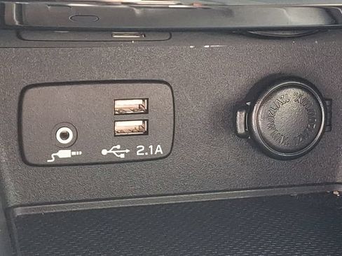 Used 2023 Subaru Forester Premium AWD/4WD image 26