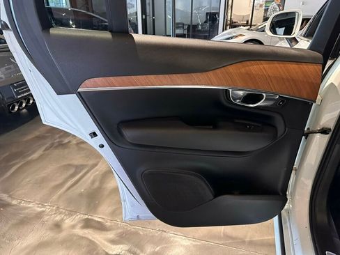 Used 2023 Volvo XC90 B5 Plus AWD/4WD image 13