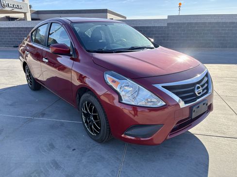Used 2018 Nissan Versa SV image 7