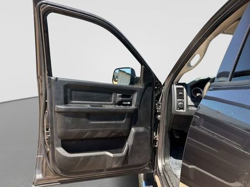 Used 2015 RAM 2500 Tradesman w/ Chrome Appearance Group AWD/4WD image 18