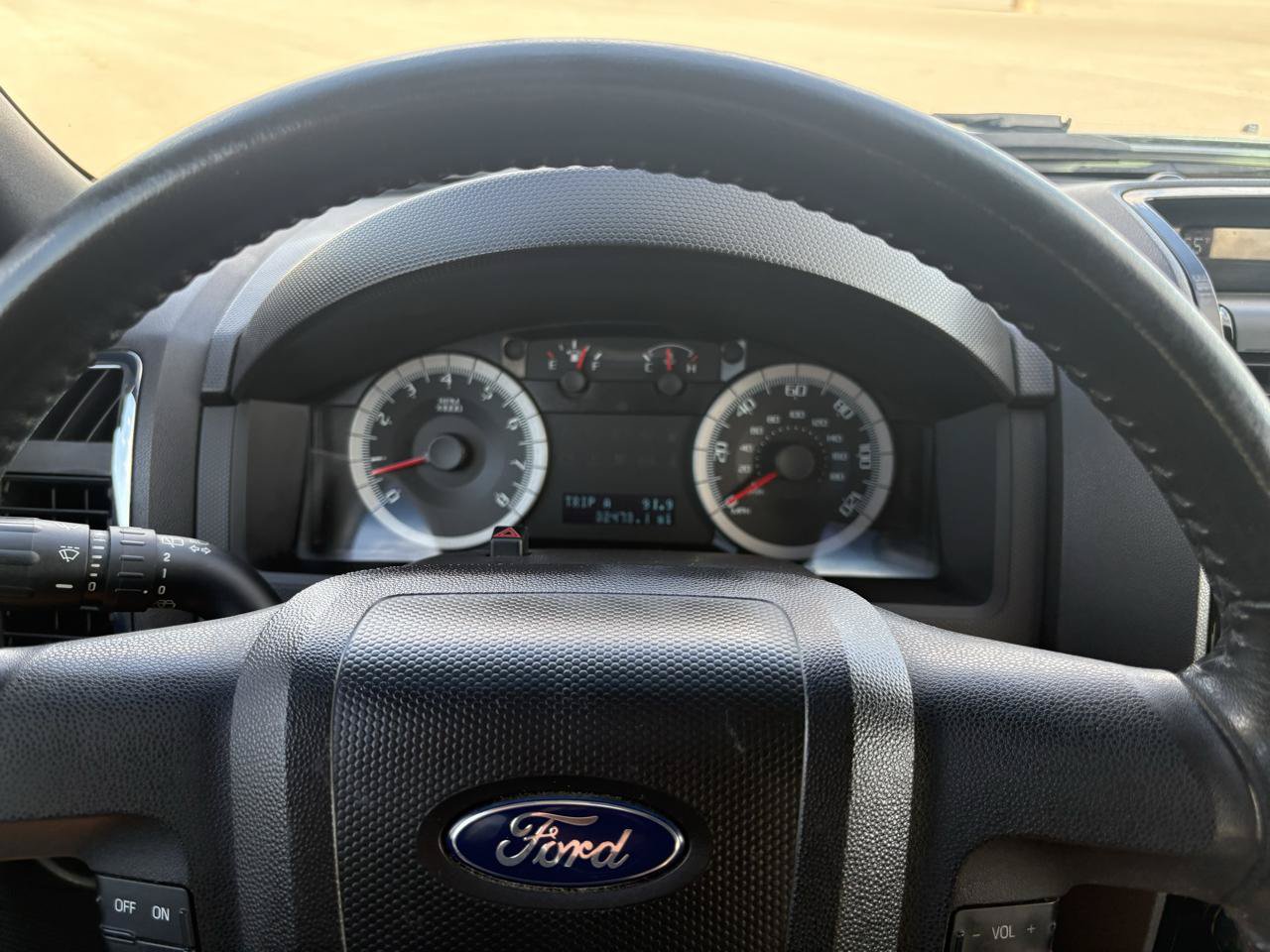 Used 2009 Ford Escape Limited FWD image 45