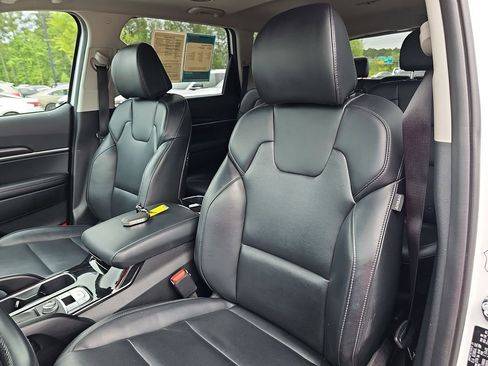 Used 2025 Kia Telluride S FWD image 21
