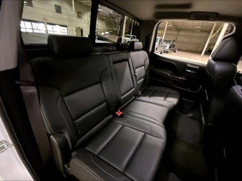 Used 2017 GMC Sierra 1500 SLT w/ SLT Preferred Package AWD/4WD image 24