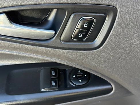 Used 2019 Ford Transit Connect XLT FWD image 16