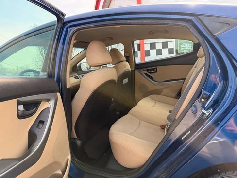 Used 2013 Hyundai Elantra GLS FWD image 18
