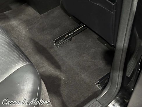 Used 2014 Mercedes-Benz C 300 4MATIC Sedan image 24