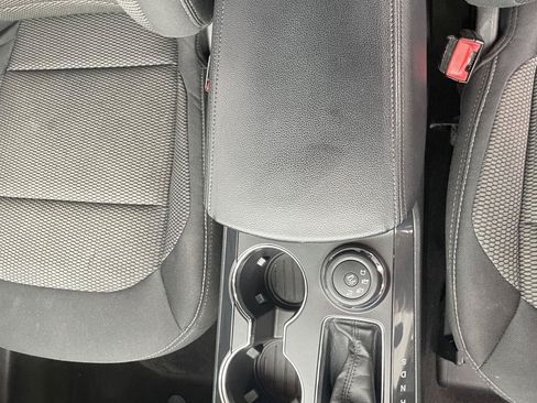 Used 2018 Ford Explorer XLT w/ Equipment Group 201A AWD/4WD image 18