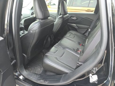 Used 2022 Jeep Cherokee Limited AWD/4WD image 9