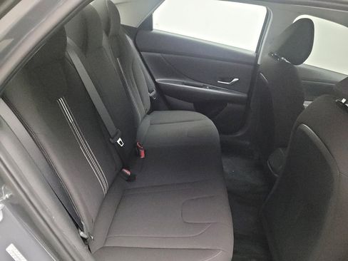 Used 2023 Hyundai Elantra SEL image 19