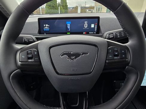 Used 2021 Ford Mustang Mach-E Select image 24