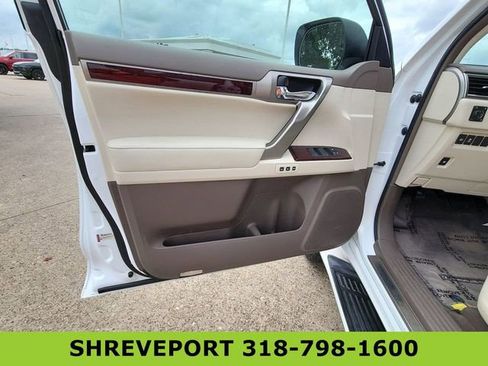 Used 2019 Lexus GX 460 Premium w/ Premium Package AWD/4WD image 23
