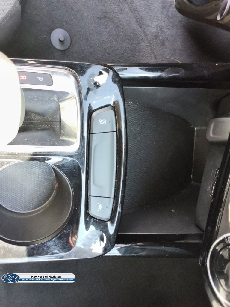 Used 2025 Chevrolet Trax LT FWD image 38