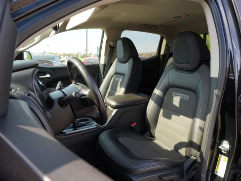 Used 2016 GMC Canyon SLE w/ All Terrain Package AWD/4WD image 12