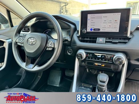 Used 2025 Toyota RAV4 XLE AWD/4WD image 49