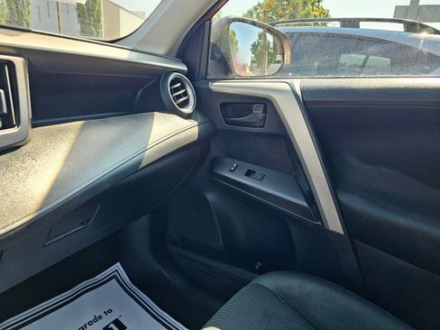 Used 2016 Toyota RAV4 LE image 37