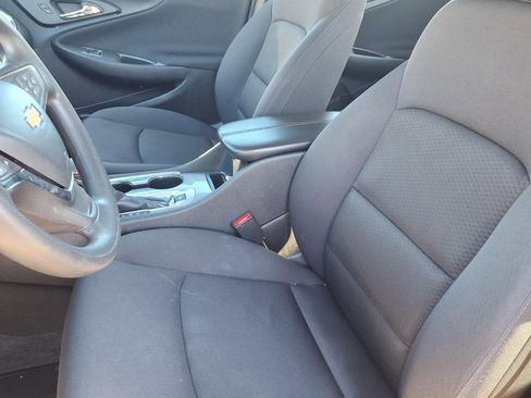 Used 2024 Chevrolet Malibu LT image 3