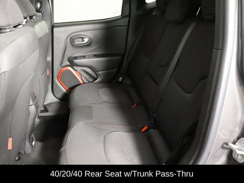 Used 2018 Jeep Renegade Trailhawk w/ Safety & Security Group AWD/4WD image 16