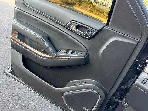Used 2019 Chevrolet Tahoe LT image 29