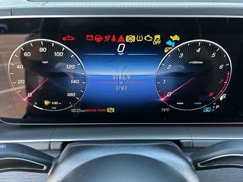 Used 2025 Mercedes-Benz GLE 450 4MATIC Coupe image 11