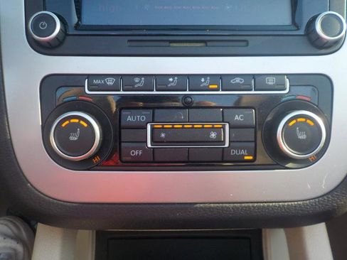 Used 2012 Volkswagen Eos Komfort image 15