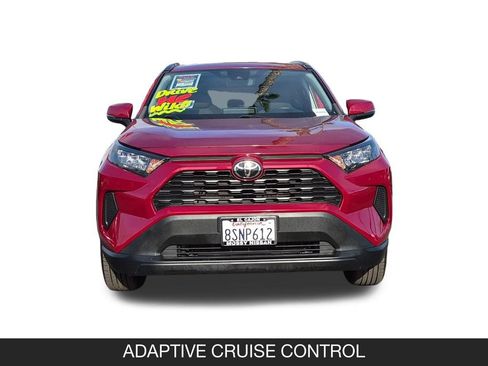 Used 2021 Toyota RAV4 LE FWD image 4