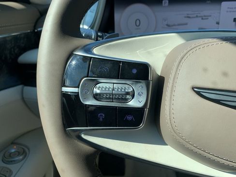 Used 2025 Genesis G90 3.5T AWD/4WD image 9