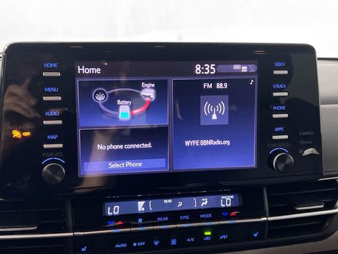 Used 2023 Toyota Sienna XLE FWD image 28