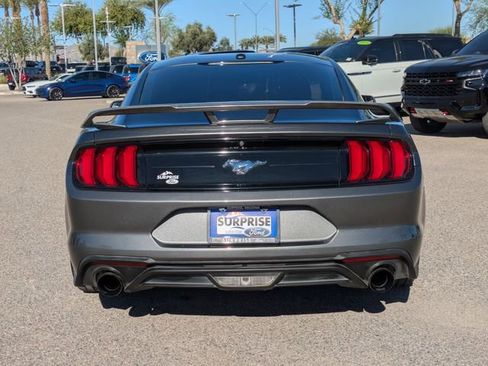 Used 2020 Ford Mustang image 5