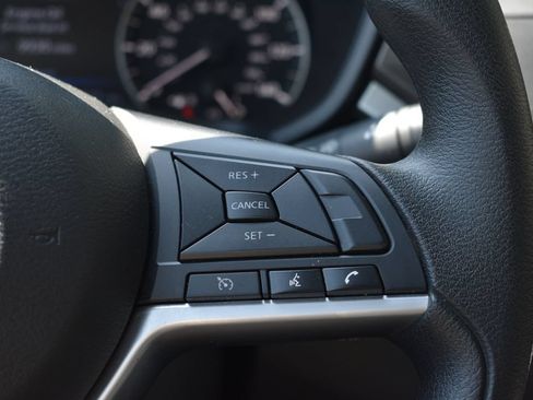 Used 2025 Nissan Altima 2.5 SV FWD image 16