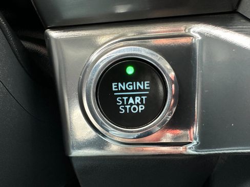 Used 2023 Ford F150 Lariat w/ Trailer Tow Package image 25