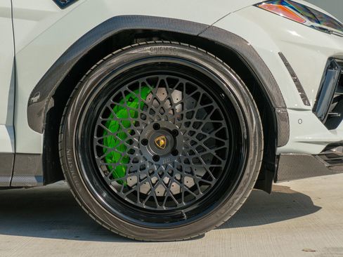 Used 2024 Lamborghini Urus Performante image 38