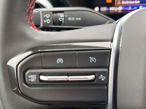 Used 2024 Chevrolet Colorado Z71 w/ Z71 Convenience Package 2 image 17