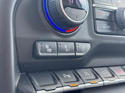 Used 2022 Chevrolet Silverado 1500 LTZ image 23
