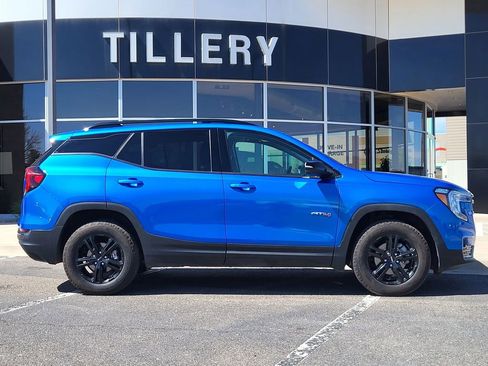 Used 2024 GMC Terrain AT4 w/ Tech Package AWD/4WD image 1