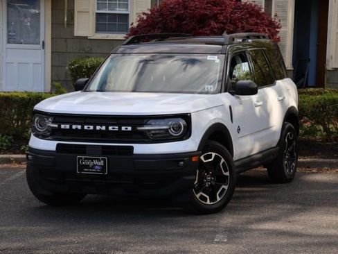 Certified 2024 Ford Bronco Sport Outer Banks w/ Tech Package AWD/4WD image 1